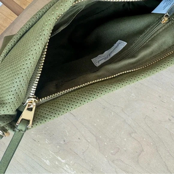 Universal Thread Olive Crossbody Bag - Picture 7 of 8